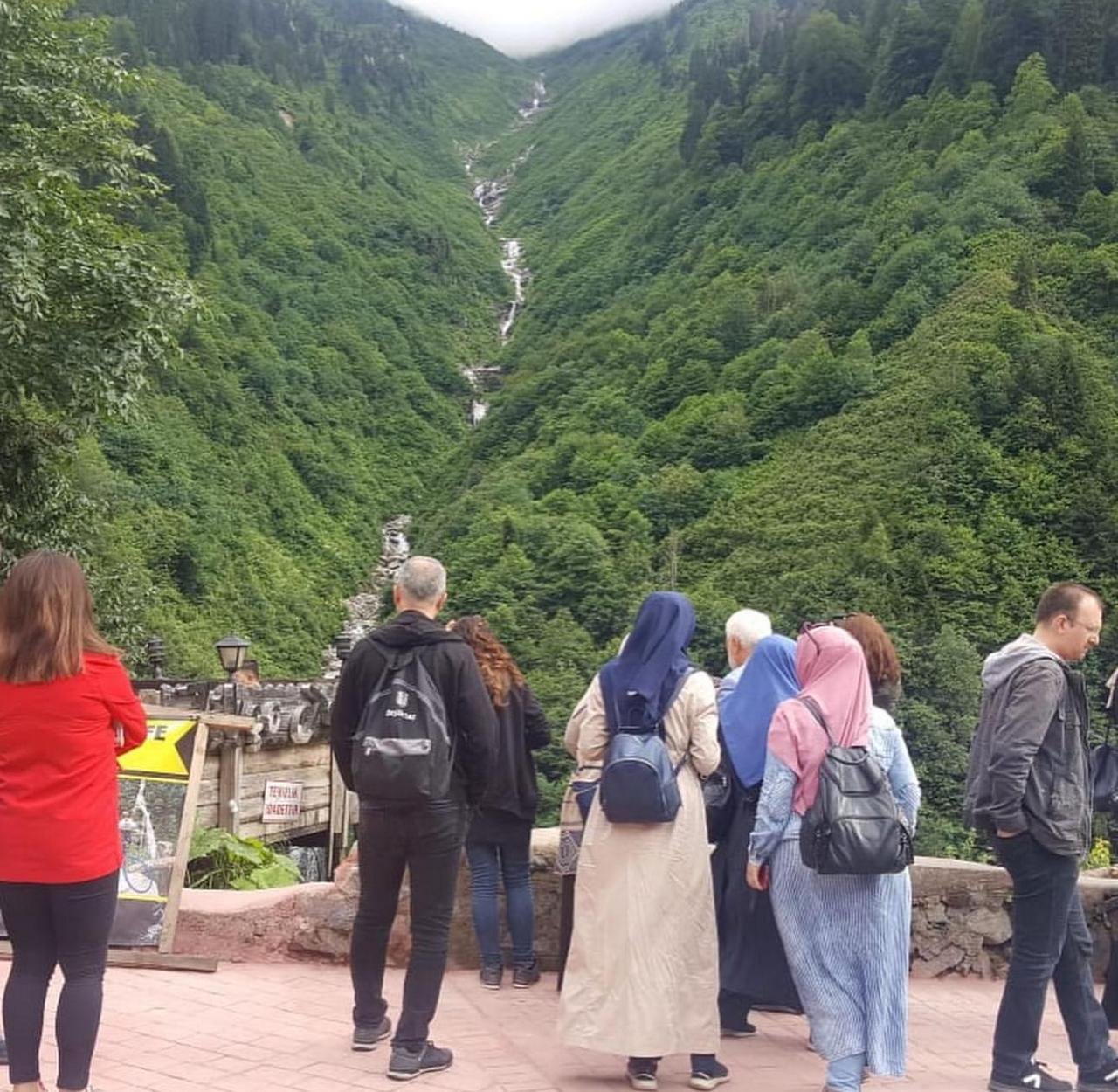 konyada-kuruldular-30-yili-askin-suredir-yurt-ici-ve-yurt-disinda-helal-turizm-yapiyorlar-007.jpg
