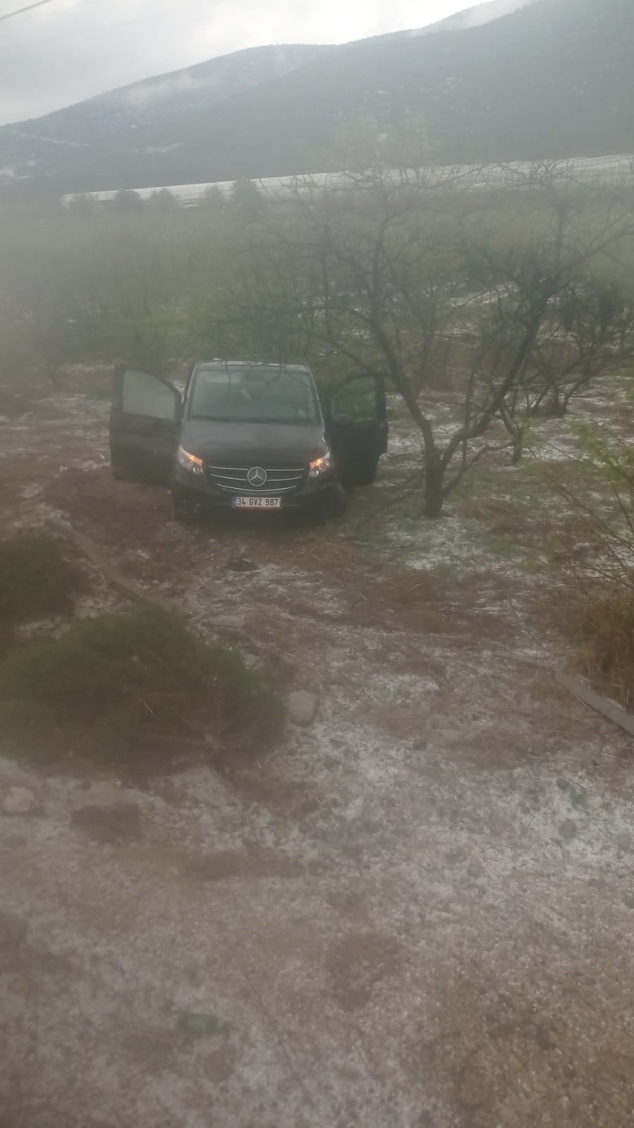 Minibüs takla attı: 1 ölü, 8 yaralı