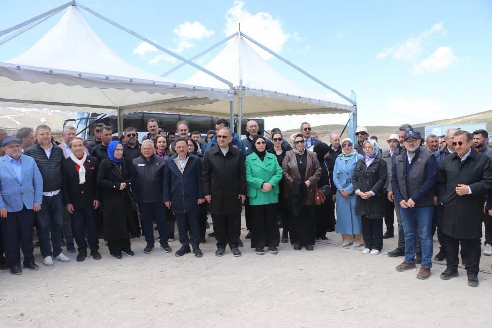 Bakan Özhaseki: Ağaçlarımızı yok ettik, ormanlarımızı kel hale getirdik