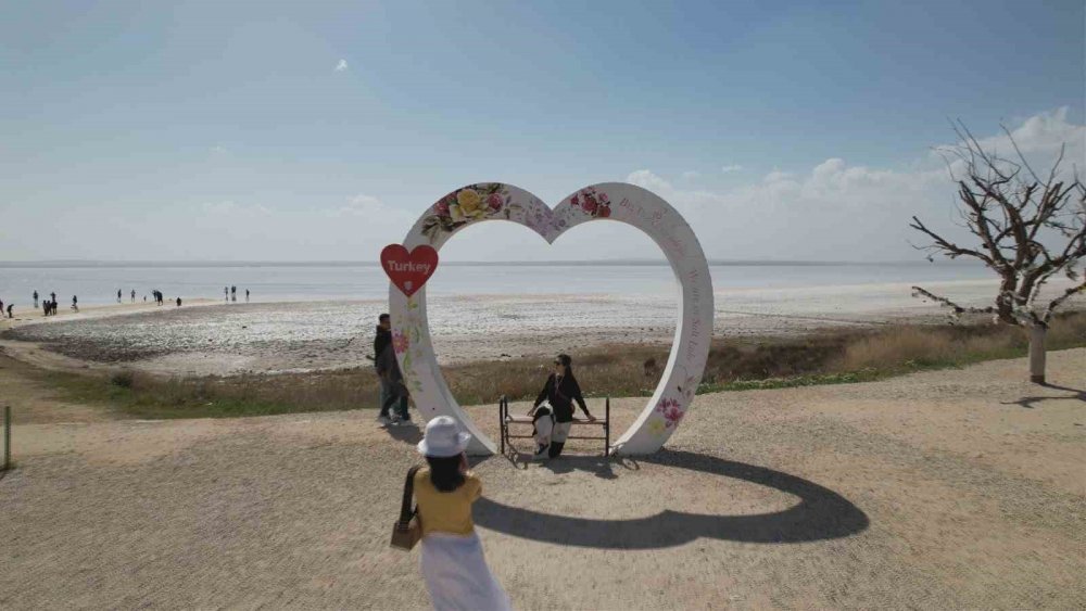 Turistler Konya'da bulunan doğa harikasına akın etti! Hem şifa hem de manzarası için geldiler