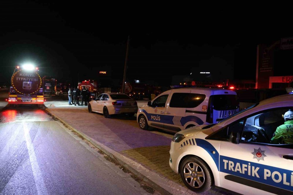 Konya'da ahşap ürünleri üreten fabrikada yangın