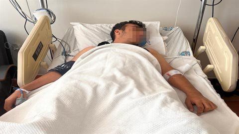 Konya'da parkta oturan gençlere 'Mahallenin namusunu kirlettiniz' diyerek hastanelik etti!