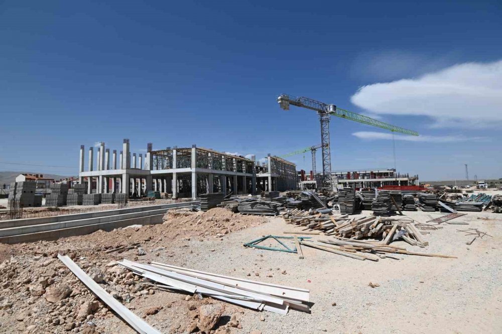 Konya'da yapımı devam ediyor... Türkiye’de birçok ilke sahip merkez olacak