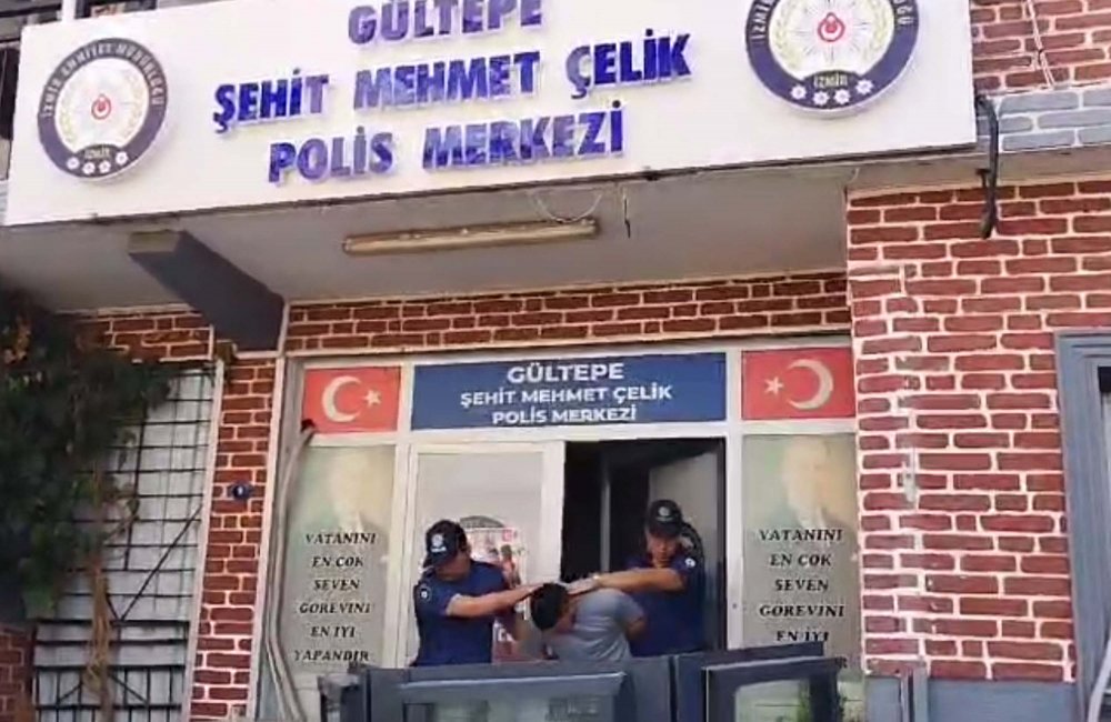 'Yan baktın' kavgasında sırtından bıçakla yaralandı