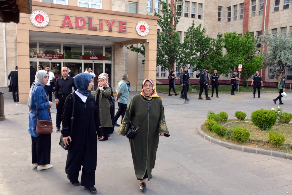 42 kişinin öldüğü binanın müteahhidinin açıklaması şok etti