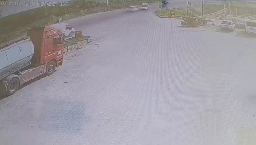 Şanlıurfa'da zincirleme kaza: 1 doktor öldü, 2'si ağır 6 yaralı