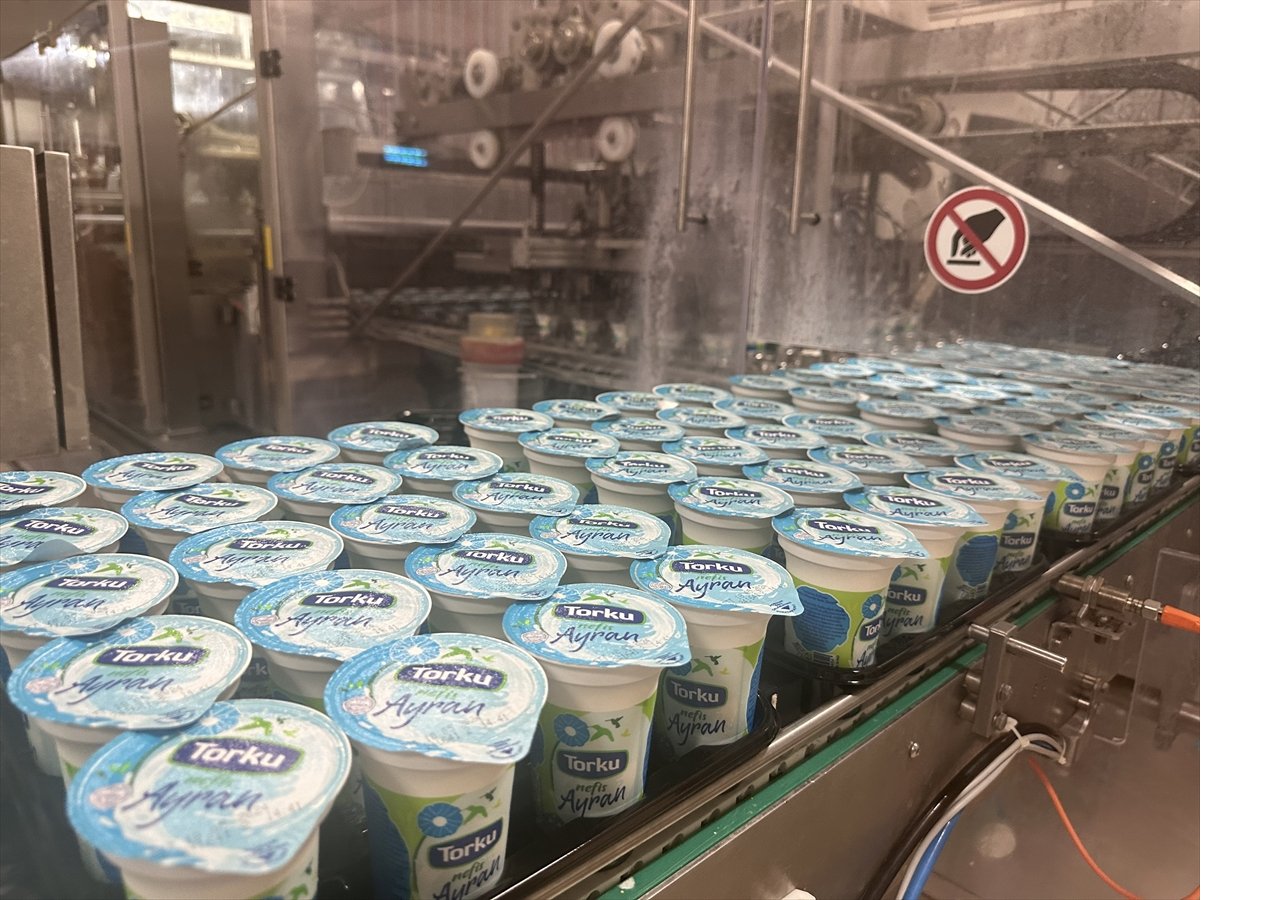 konya-seker-sanayi-ve-ticaret-as-tesislerinde-uretilen-sut-ve-sut-urunleri-ic-piyasanin-yani-sira-15-orta-dogu-ulkesine-gonderiliyor-002.jpg