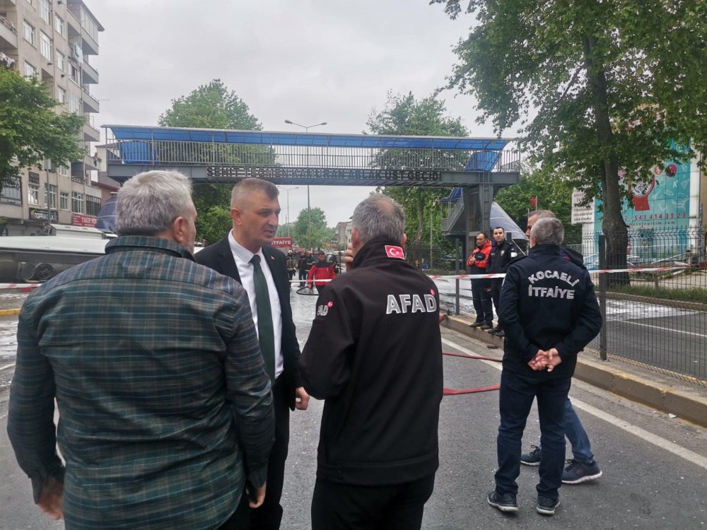 Benzin yüklü tanker tehlikesi... Patlama riskine karşı evler boşaltıldı