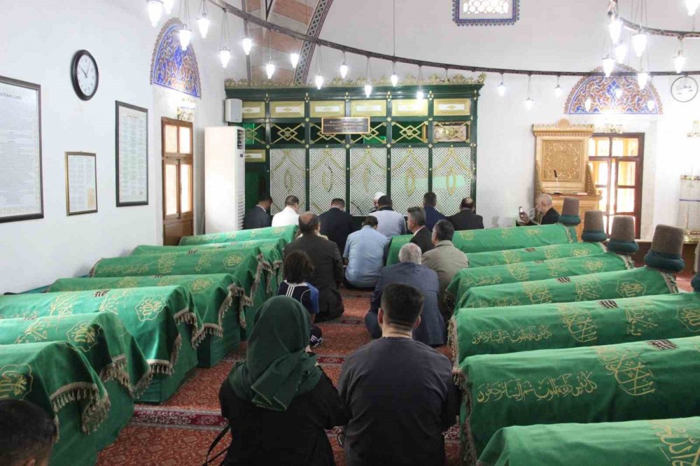 Hazreti Mevlana için Karaman’dan Konya’ya Sevgi ve Barış Yürüyüşü düzenlendi