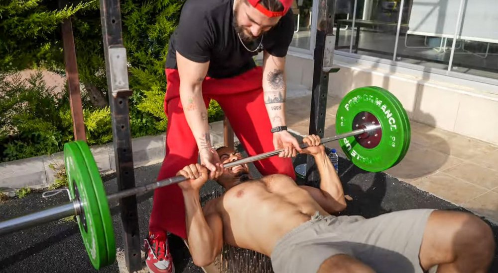 İddia uğruna bunu yaptı, kazandı, sonrasında tetanos aşısı oldu