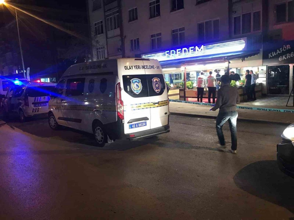 Pastanede oturan 2 kişiye silahlı saldırı: 1 ölü, 1 yaralı