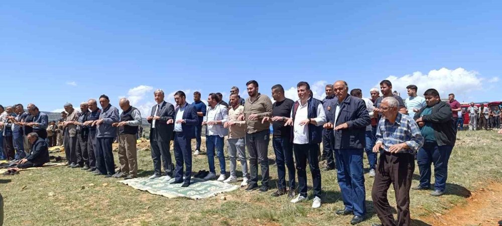 Konya'da çiftçiler yağmur duasına çıktı