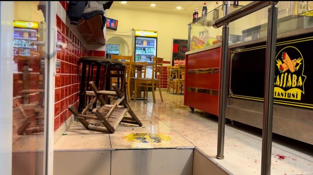 Hesap kavgası...Sandalyeler havada uçuştu