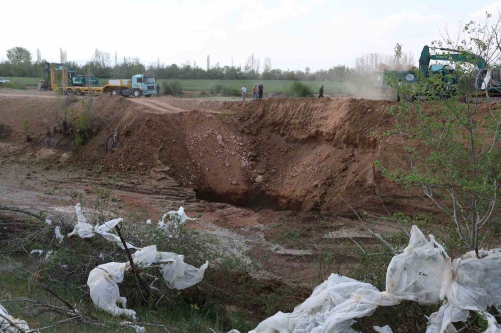 Konya'da eş zamanlı 15 obruk oluştu