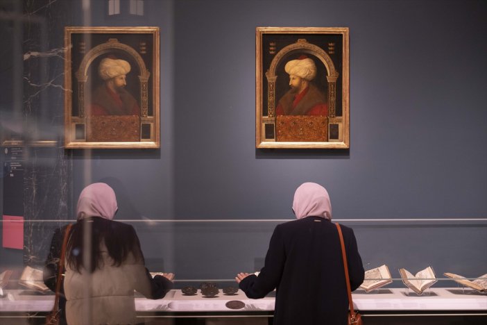 fatih-sultan-mehmetin-unlu-portreleri-londrada-sergileniyor.jpg