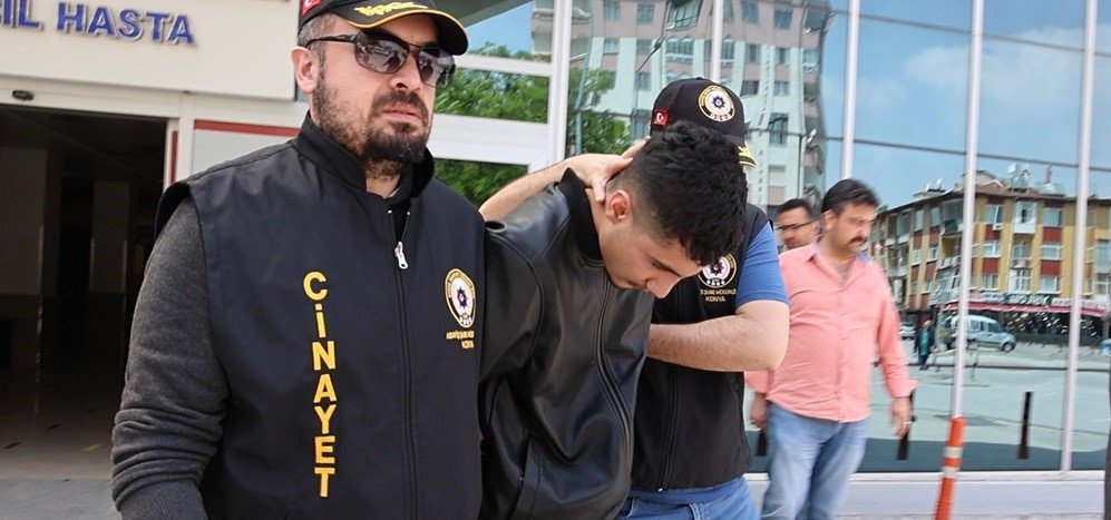 Konya'da trafikte tartıştığı kişiyi bıçaklayarak öldüren zanlı adliyeye sevk edildi