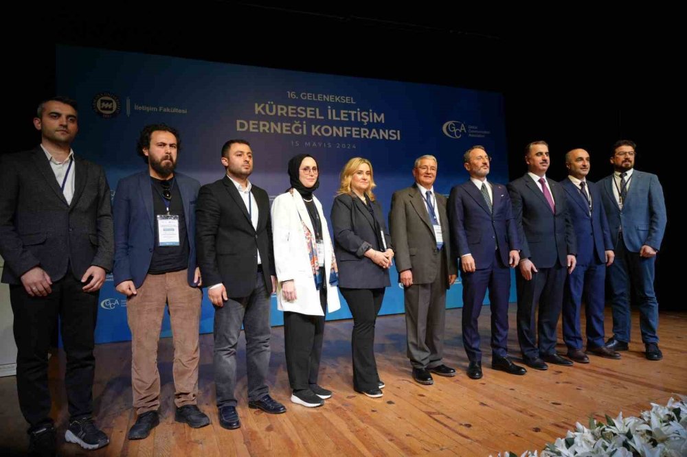 İletişim Başkanı Fahrettin Altun: "Hakikat krizi derinleşiyor"