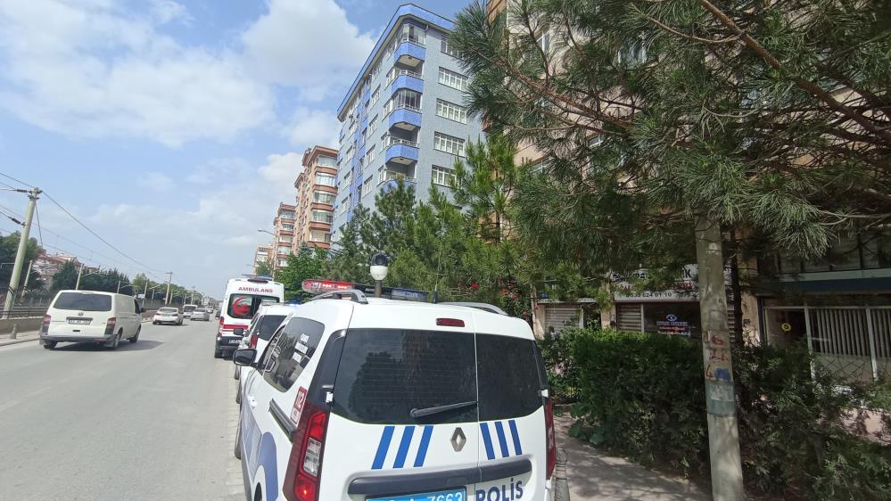 konyada-dorduncu-kattan-dusen-kadin-hayatini-kaybetti-001.jpg
