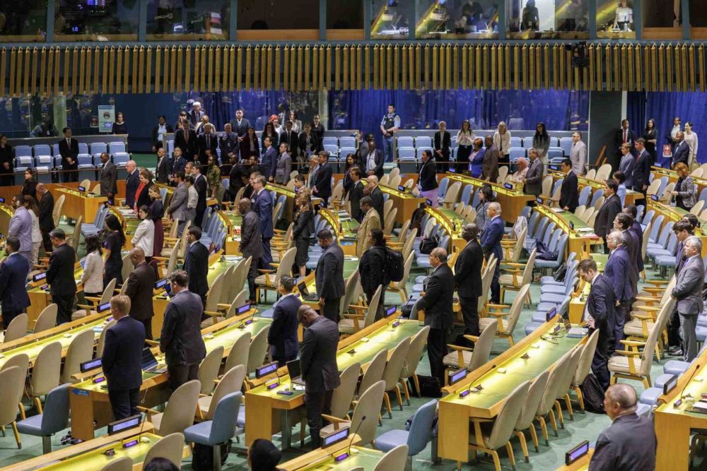 11 Temmuz “Srebrenitsa Soykırımı’nı Anma Günü” ilan edildi