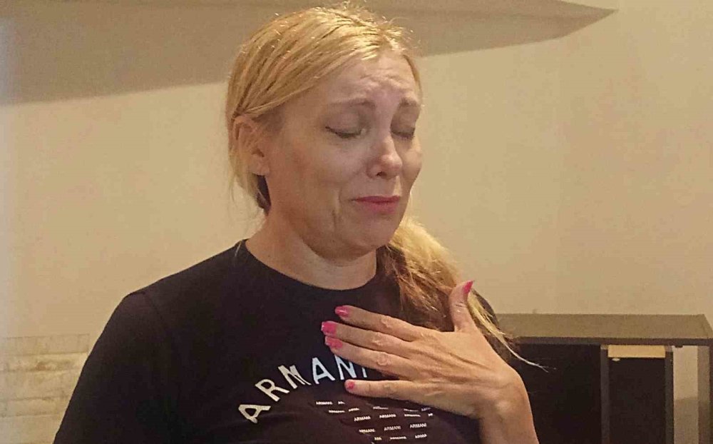 Ev sahibi, kiracısını çıkaramayınca depoda yaşamaya başladı