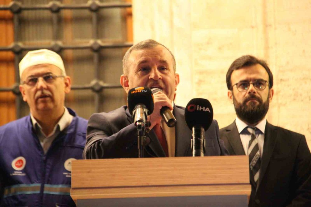 Konya’dan ilk hac kafilesi dualarla uğurlandı