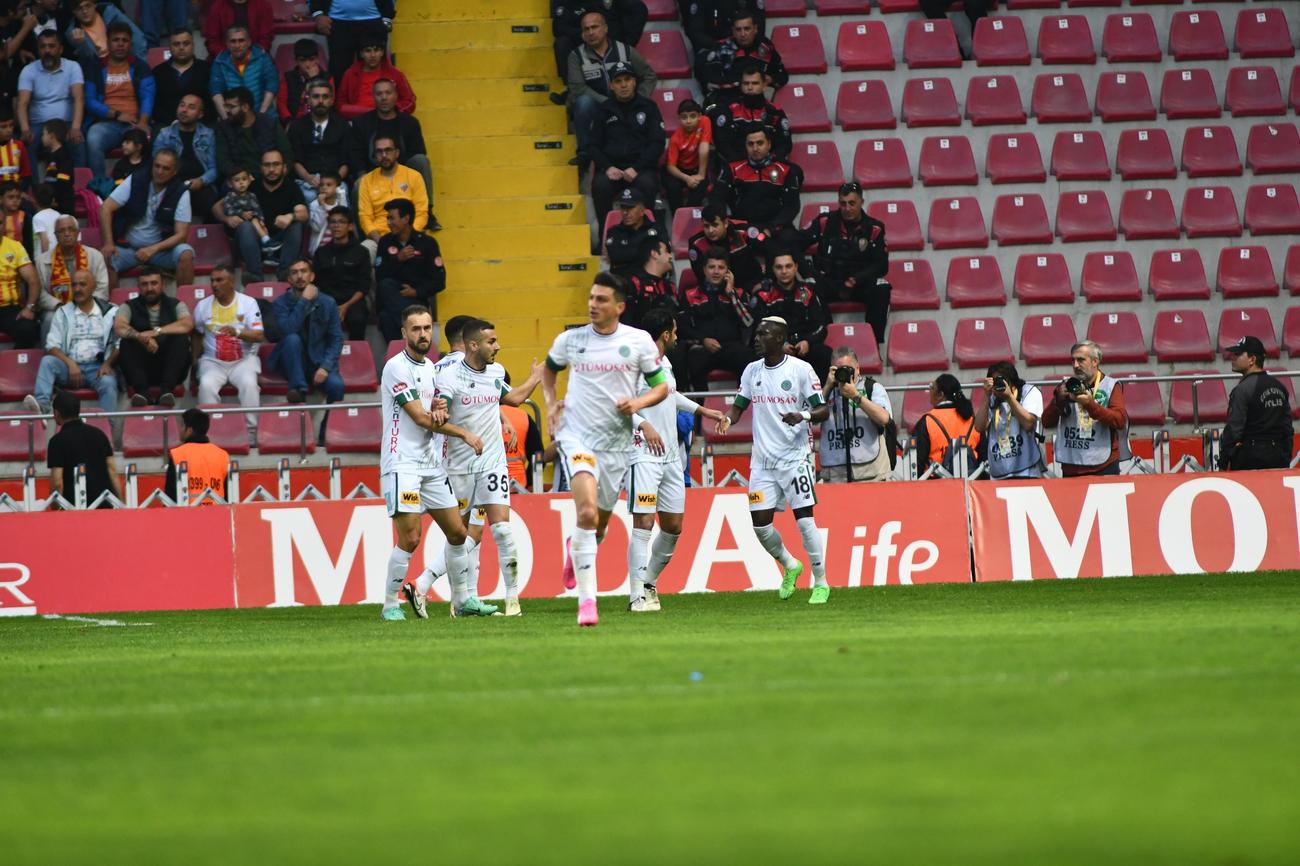 konyaspor-yonetim-2.jpg