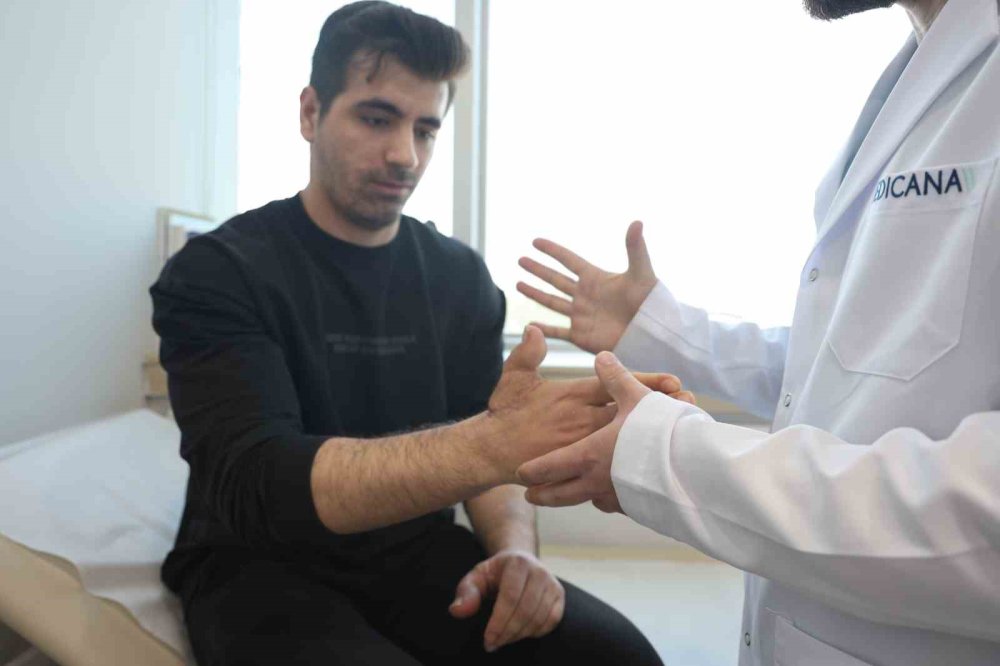 Konya'da 350 tonluk prese parmaklarını kaptıran gençten haber var