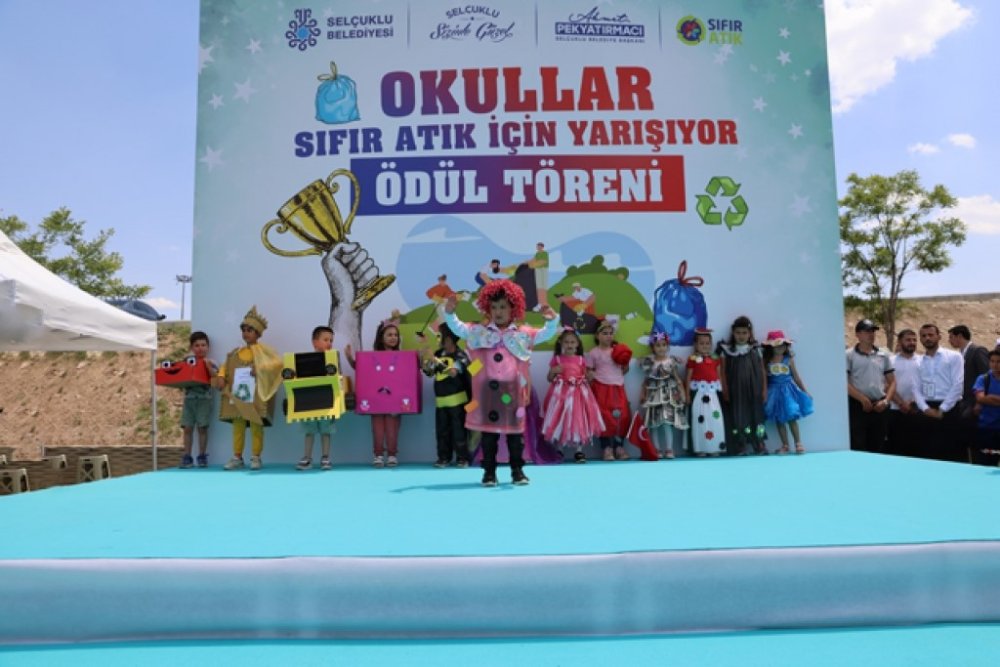 Konya'da ilkokul öğrencileri ülke ekonomisine de katkı sağlıyor