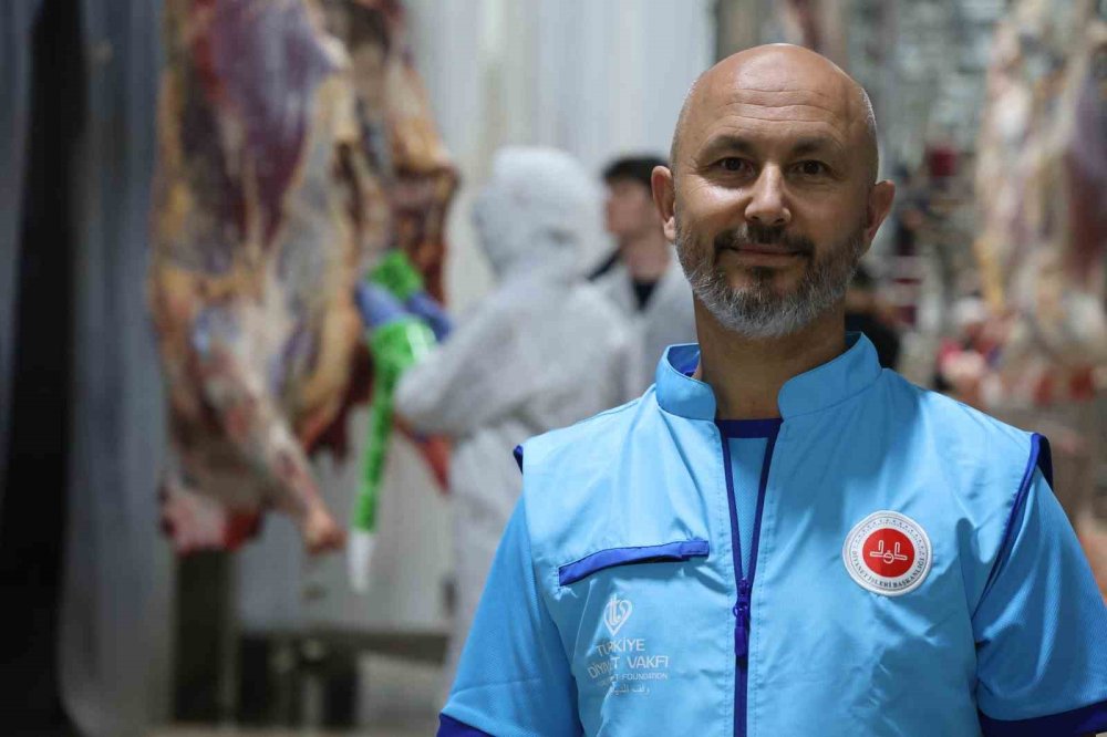 Konya'da kurbanlıkların kesimine başlandı! İhtiyaç sahiplerine ulaşacak