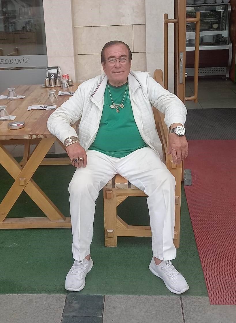 Yaşına rağmen her gün Konya’nın en şık giyineni!