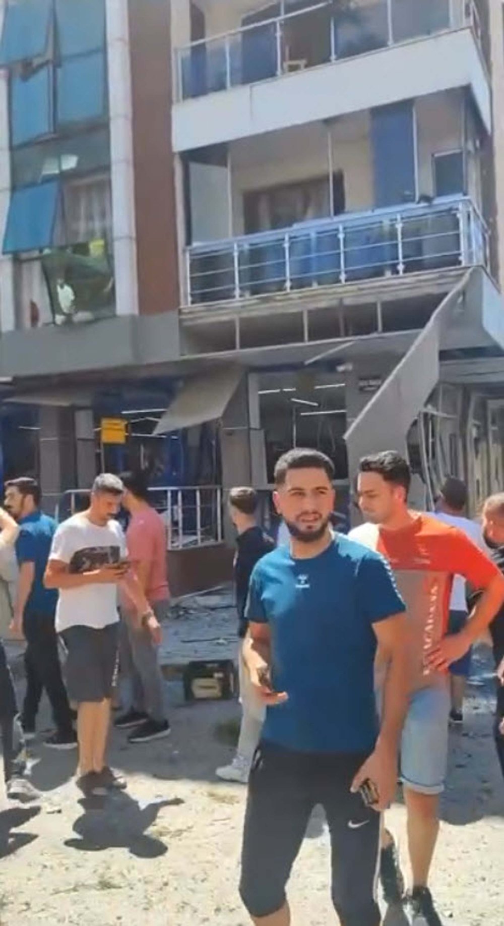 İşletmede patlama;  yaralılar var