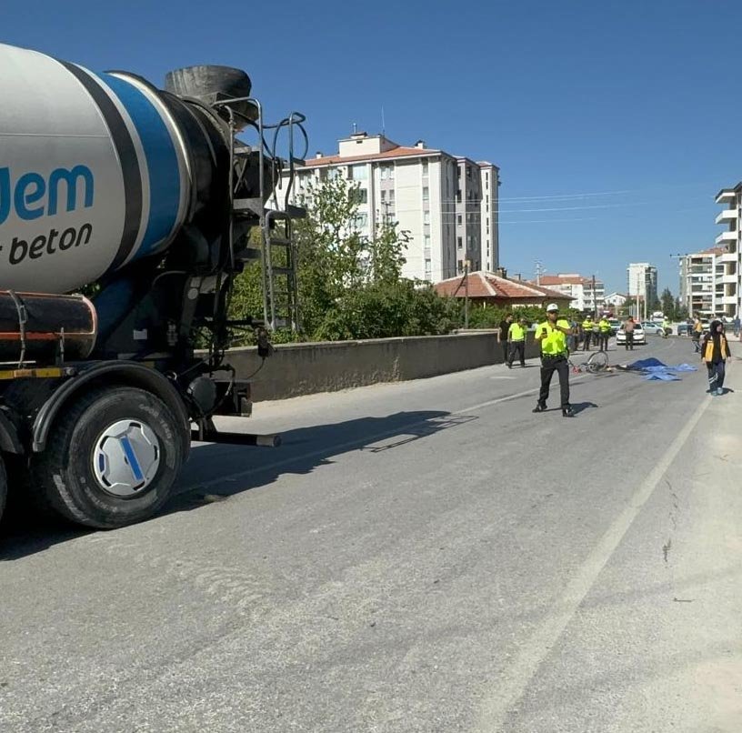 Konya'da beton mikseri tehlike saçtı! Bisikletli adam hayatını kaybetti