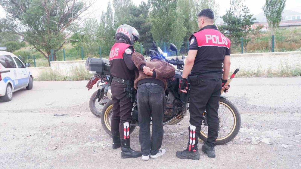 Gençlerin kavgası kanlı bitti