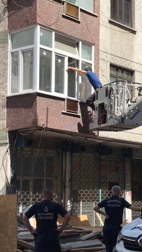 Hhırsızı komşular fark etti; polis yakaladı