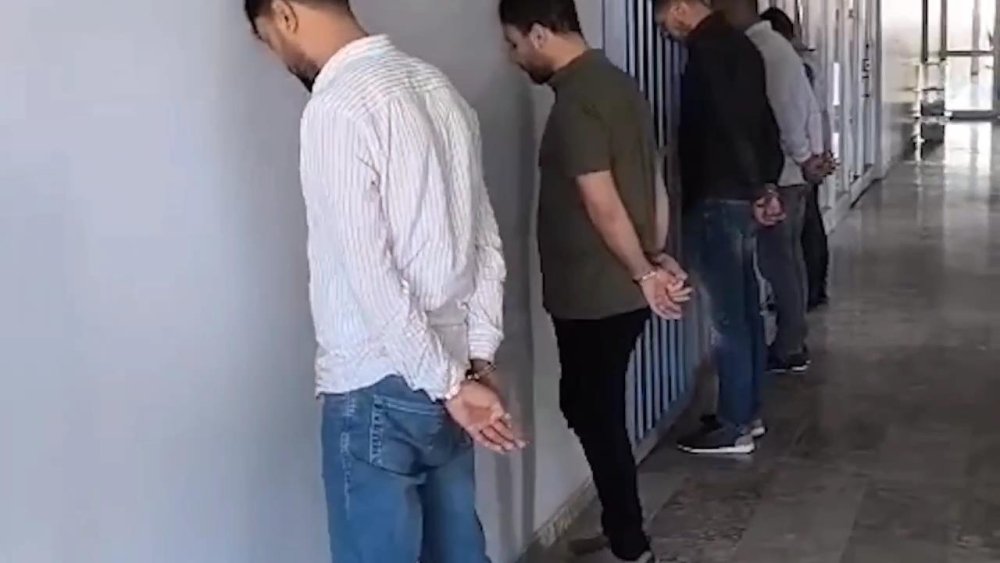 Konya'da dolandırıcılık! 2 evini ve otomobili sattırdılar; 1,5 ayda 16 milyon TL dolandırdılar