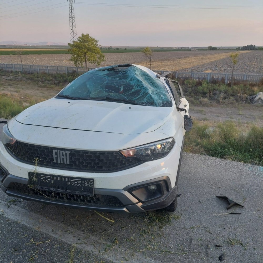 Konya’da otomobil yoldan çıktı: 5 yaralı