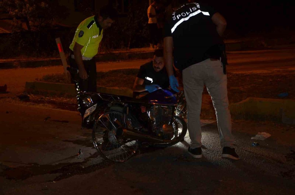 Konya’da kamyonet ile motosiklet çarpıştı: 2 genç ağır yaralı