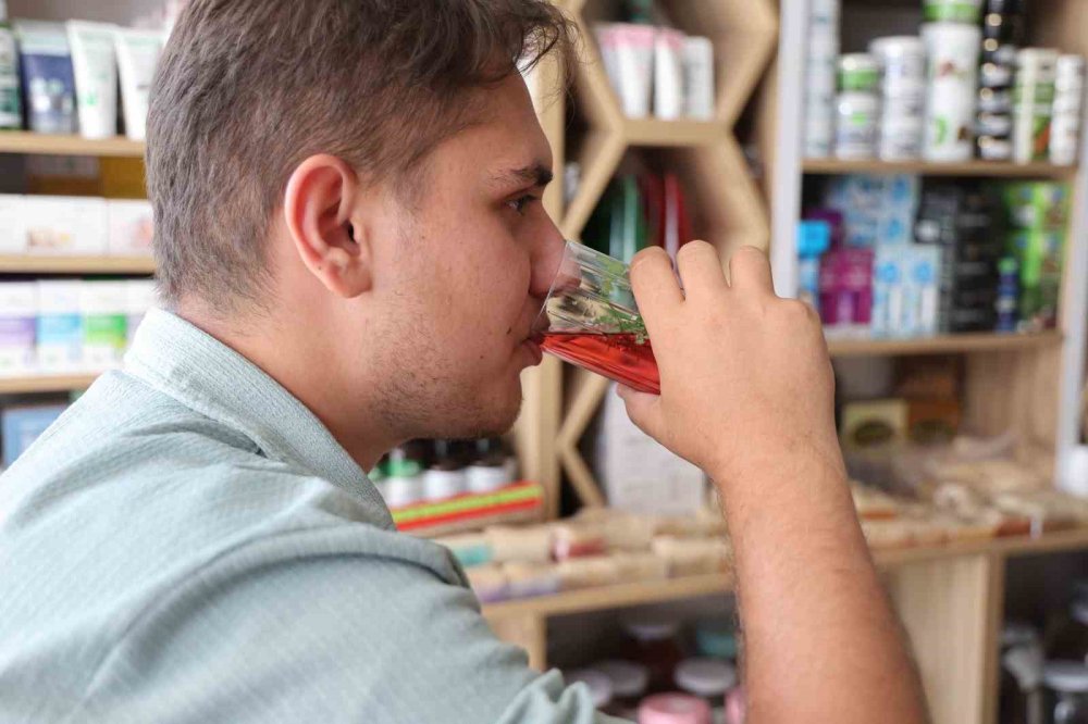 Binbir şifalı yaz içeceği