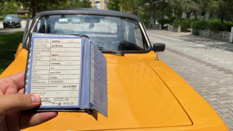 Kara kara düşünüyor... Konya'da baba yadigarı 48 yıllık Anadol ile vedalaşma zamanı