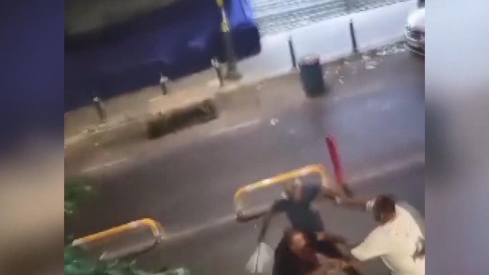 Şişli'de silahlı kavga kamerada