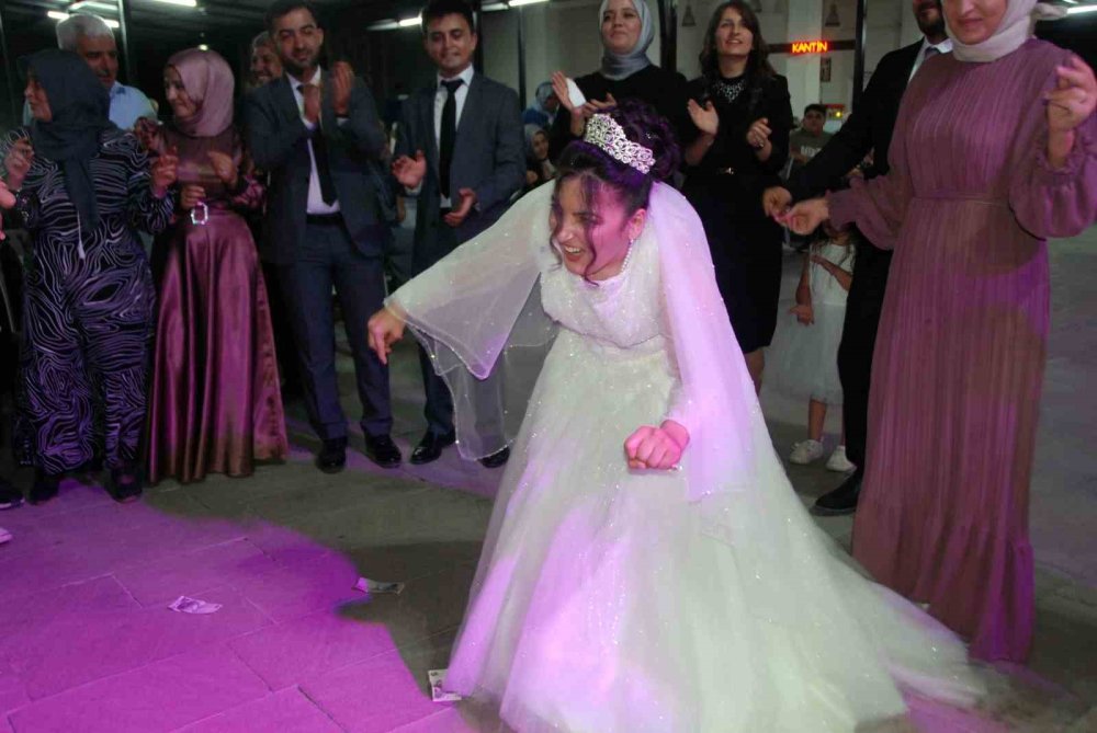 Konya'da engelli kızın 15 yıllık hayali gerçek oldu