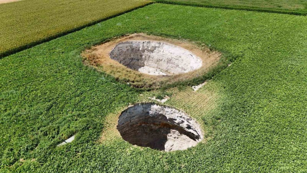 Konya'da 20 tona yakın bir toprak yer değiştirdi