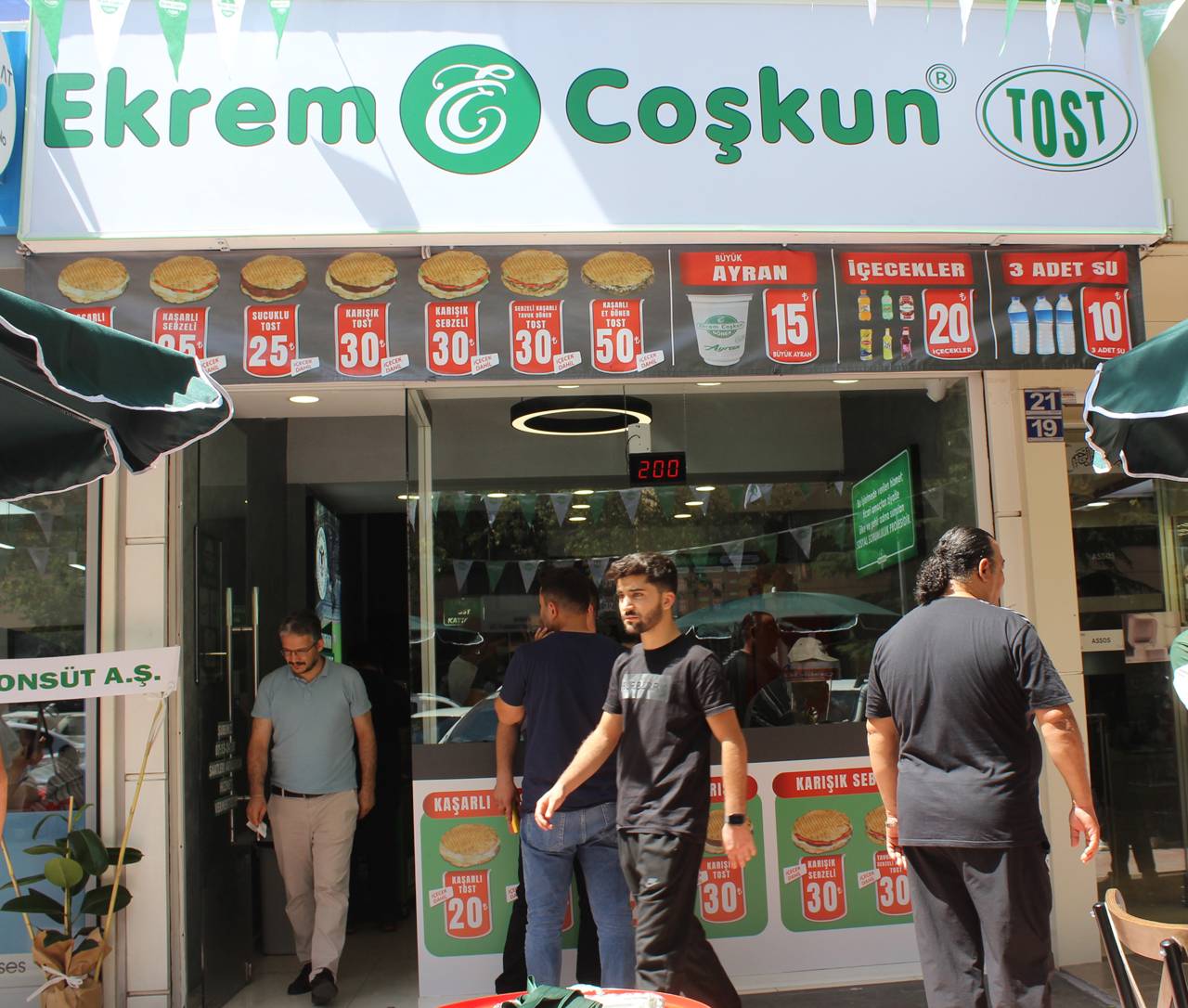 ekrem-coskun-tost-003.jpg