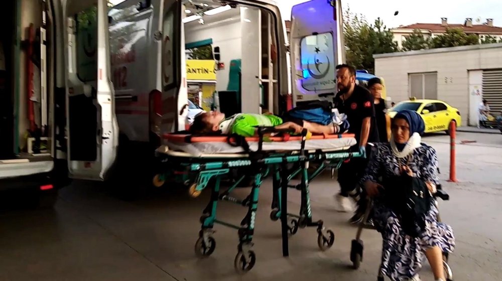 Otomobil ile motosiklet çarpıştı: 4 yaralı