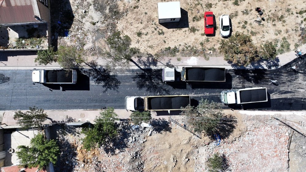 Konya'da sıcak asfalt çalışmaları sürüyor
