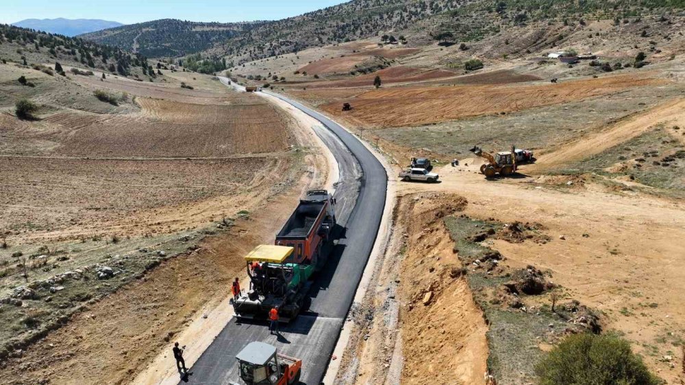Konya'daki bu mahallelerde yol çalışması sürüyor