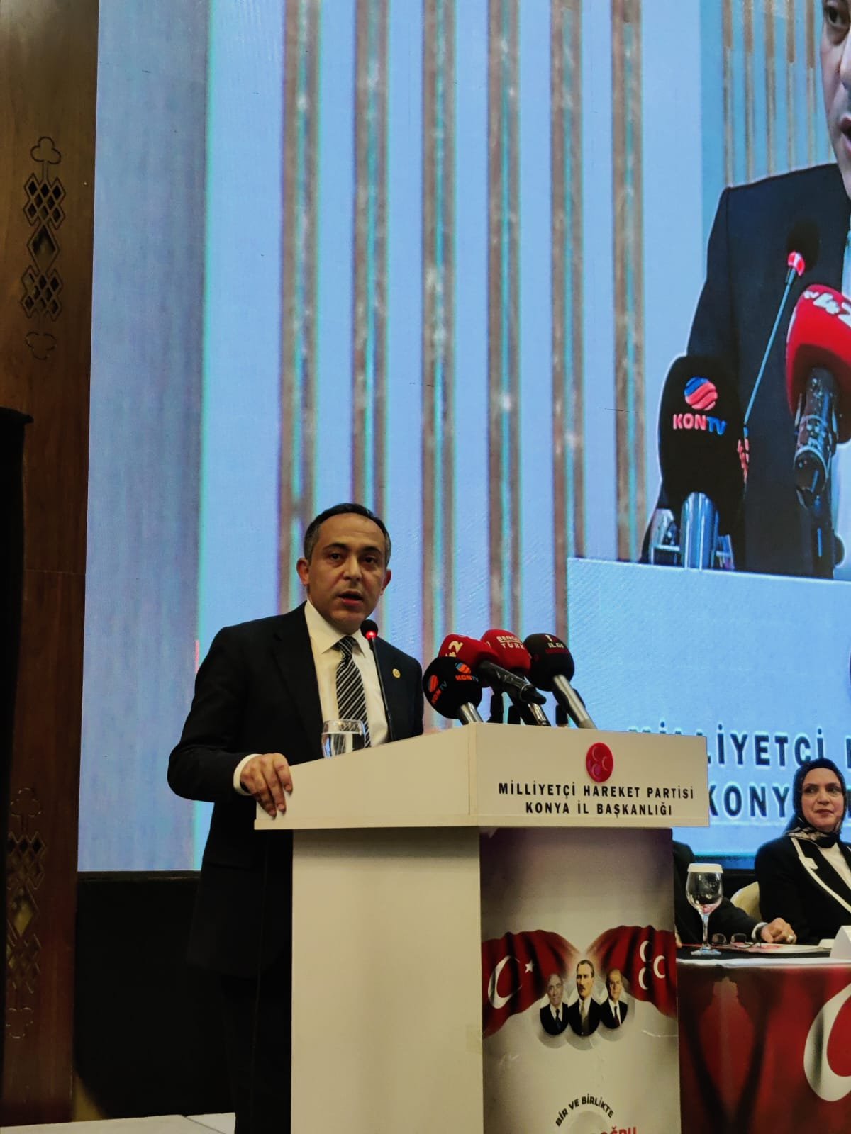 hilale-dogru-mhp-konyada-bulustu-2.jpg