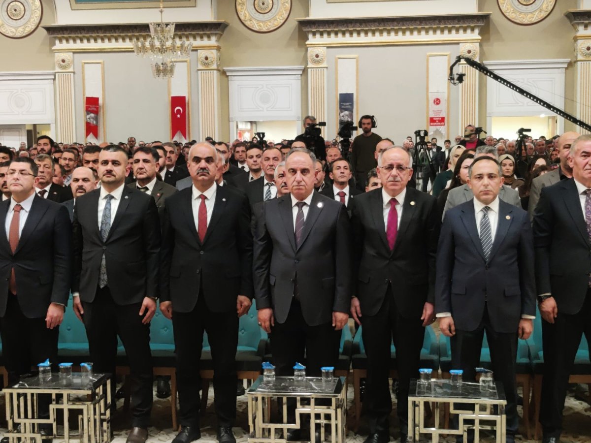 hilale-dogru-mhp-konyada-bulustu-3.jpg