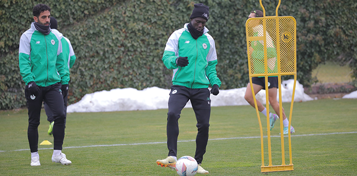 konyaspor-antalyaspor-maci-hazirliklarini-surduruyor.jpg