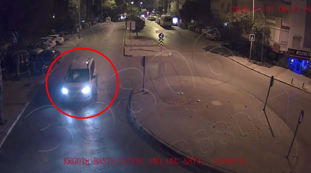 Erkek arkadaşının aracında başından vurulan kadın toprağa verildi